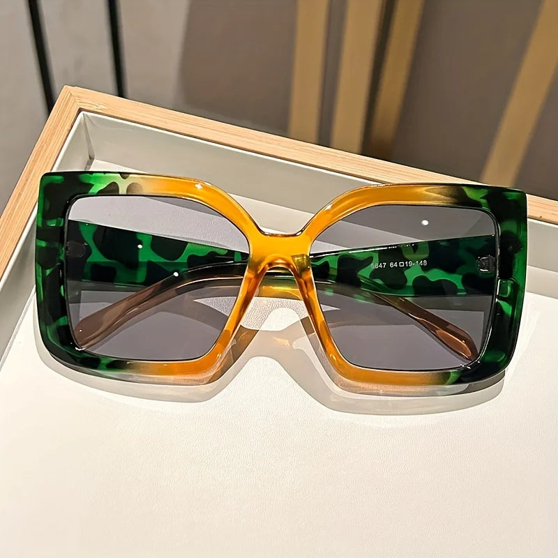 Oversized Square Fashion Fashion Glasses with Gradient Lenses - Chic Tortoiseshell & Leopard Print Frames Anti-Glare PC Material