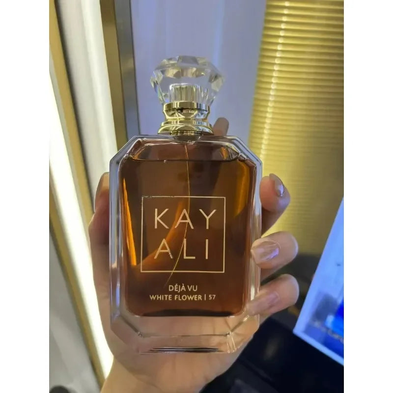 100ml Sophisticated Women’s Perfume – 12 Captivating Scents with Sweet Fruity Floral Notes and Warm Woody Undertones