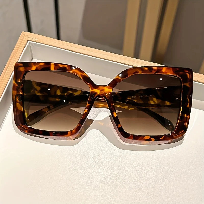 Oversized Square Fashion Fashion Glasses with Gradient Lenses - Chic Tortoiseshell & Leopard Print Frames Anti-Glare PC Material