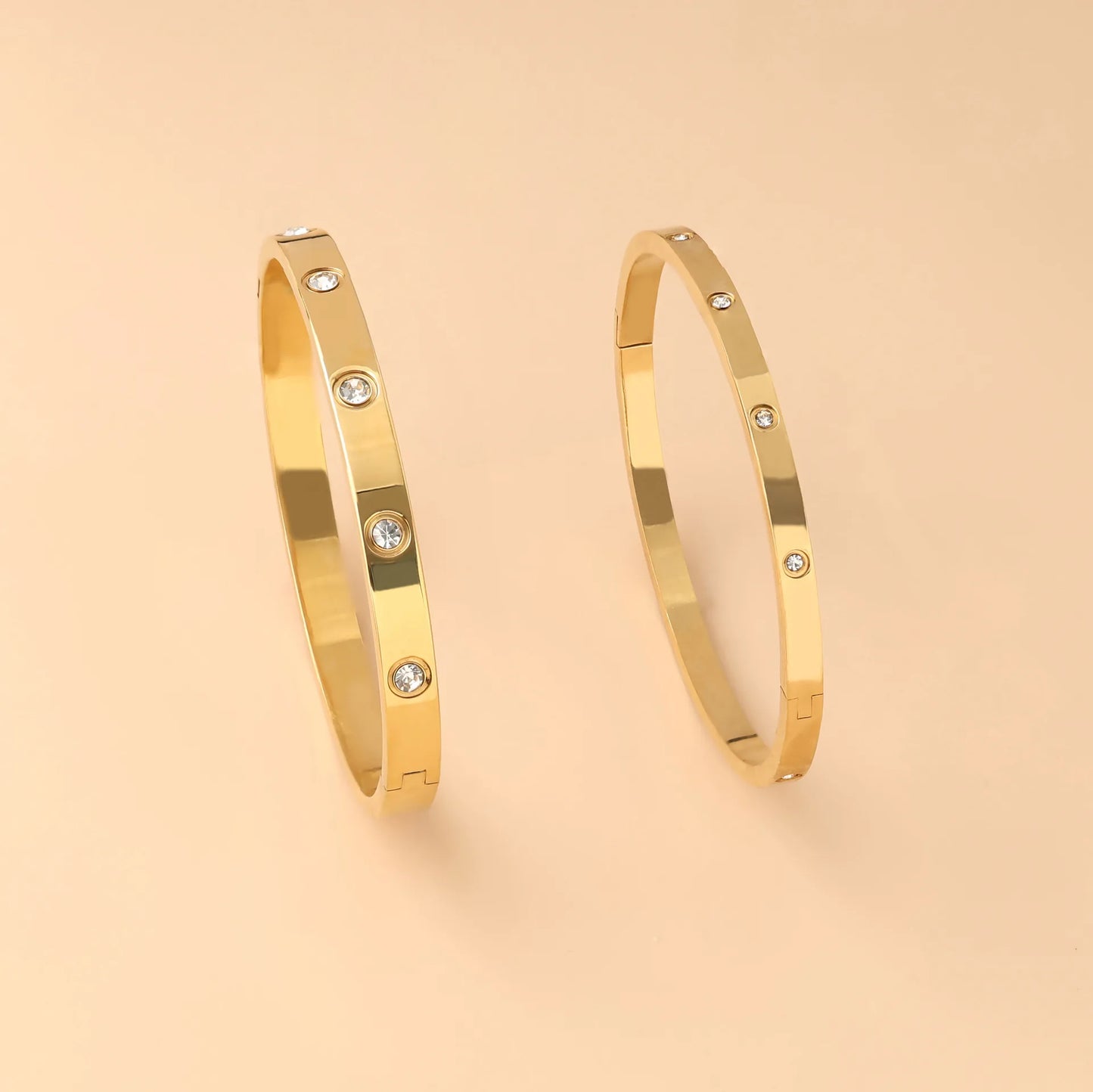 Classic 18K Stainless Steel Diamond Oval Bracelet - Timeless High-End Everyday Jewelry - Lylamor.com