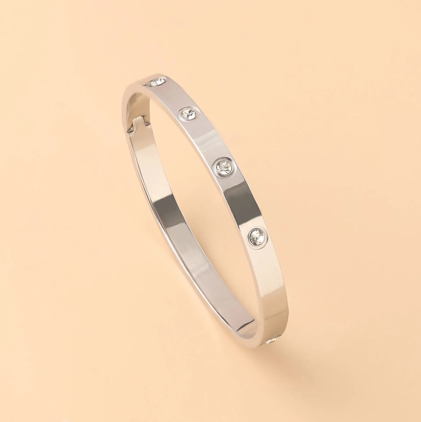 Classic 18K Stainless Steel Diamond Oval Bracelet - Timeless High-End Everyday Jewelry - Lylamor.com