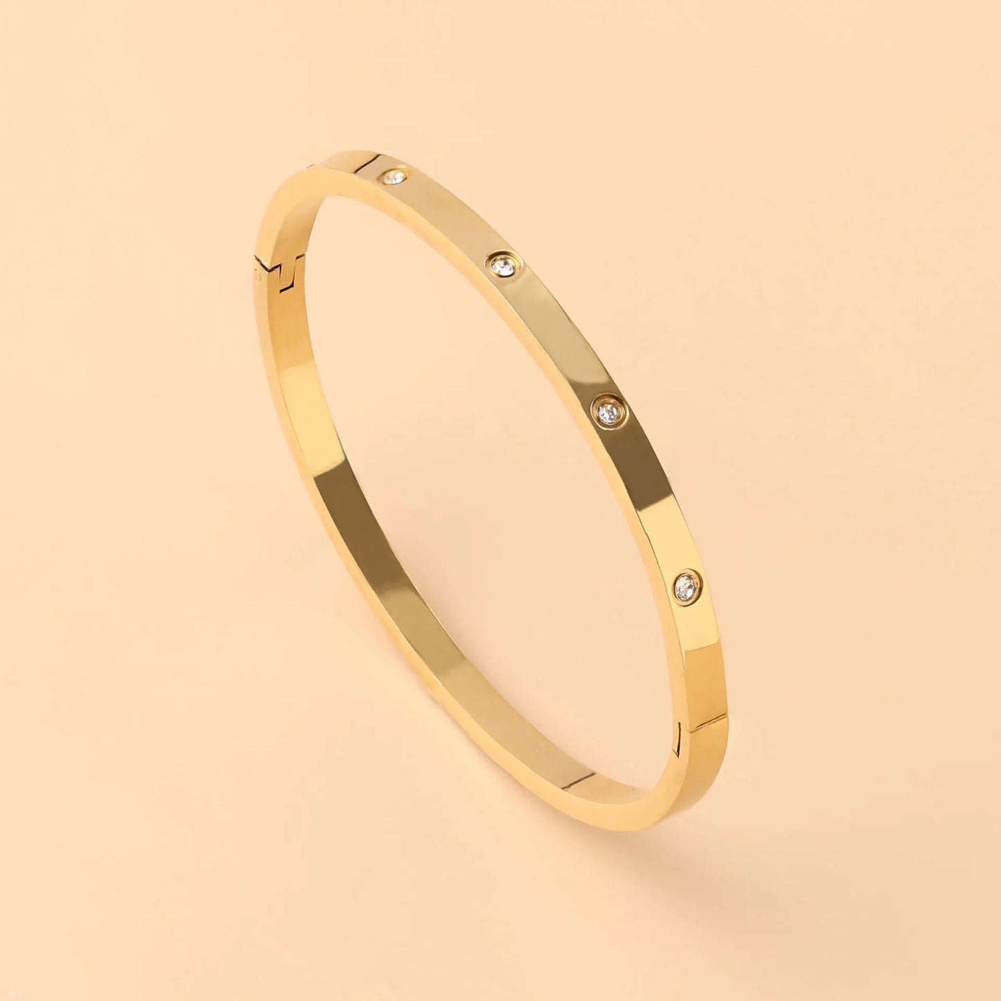 Classic 18K Stainless Steel Diamond Oval Bracelet - Timeless High-End Everyday Jewelry - Lylamor.com