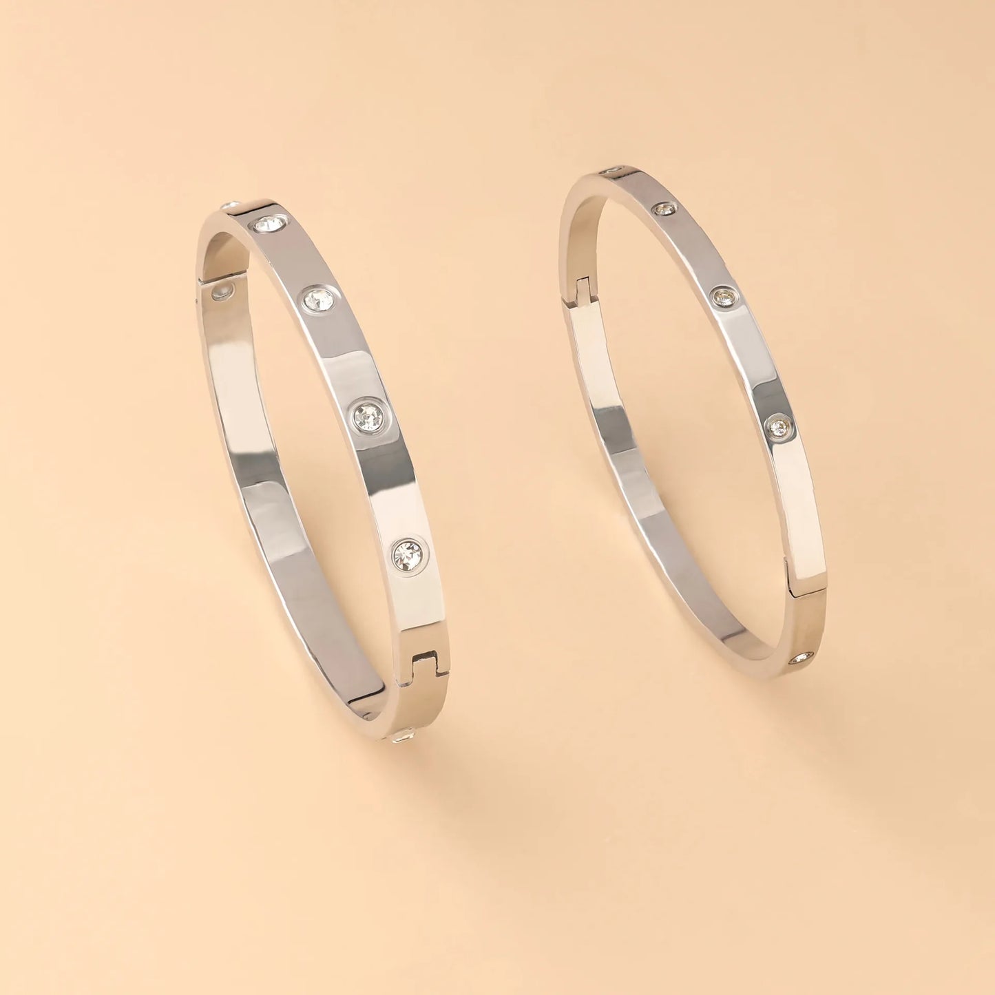 Classic 18K Stainless Steel Diamond Oval Bracelet - Timeless High-End Everyday Jewelry - Lylamor.com