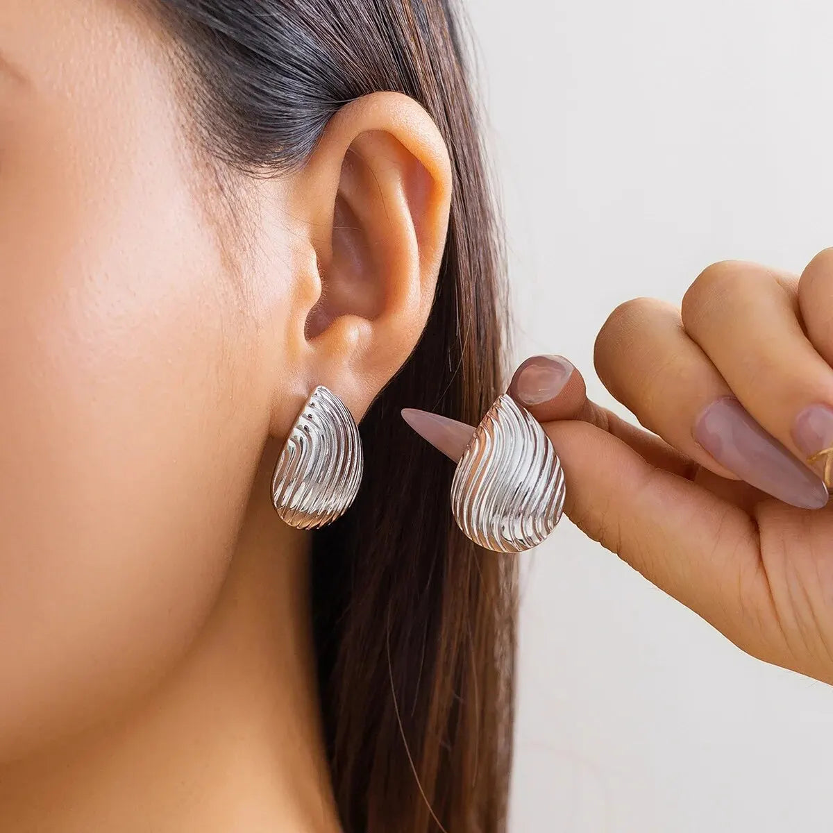 Lotus Leaf Drop Earrings | Trendy Geometric Gold Pendant Earrings for Women - Lylamor.com
