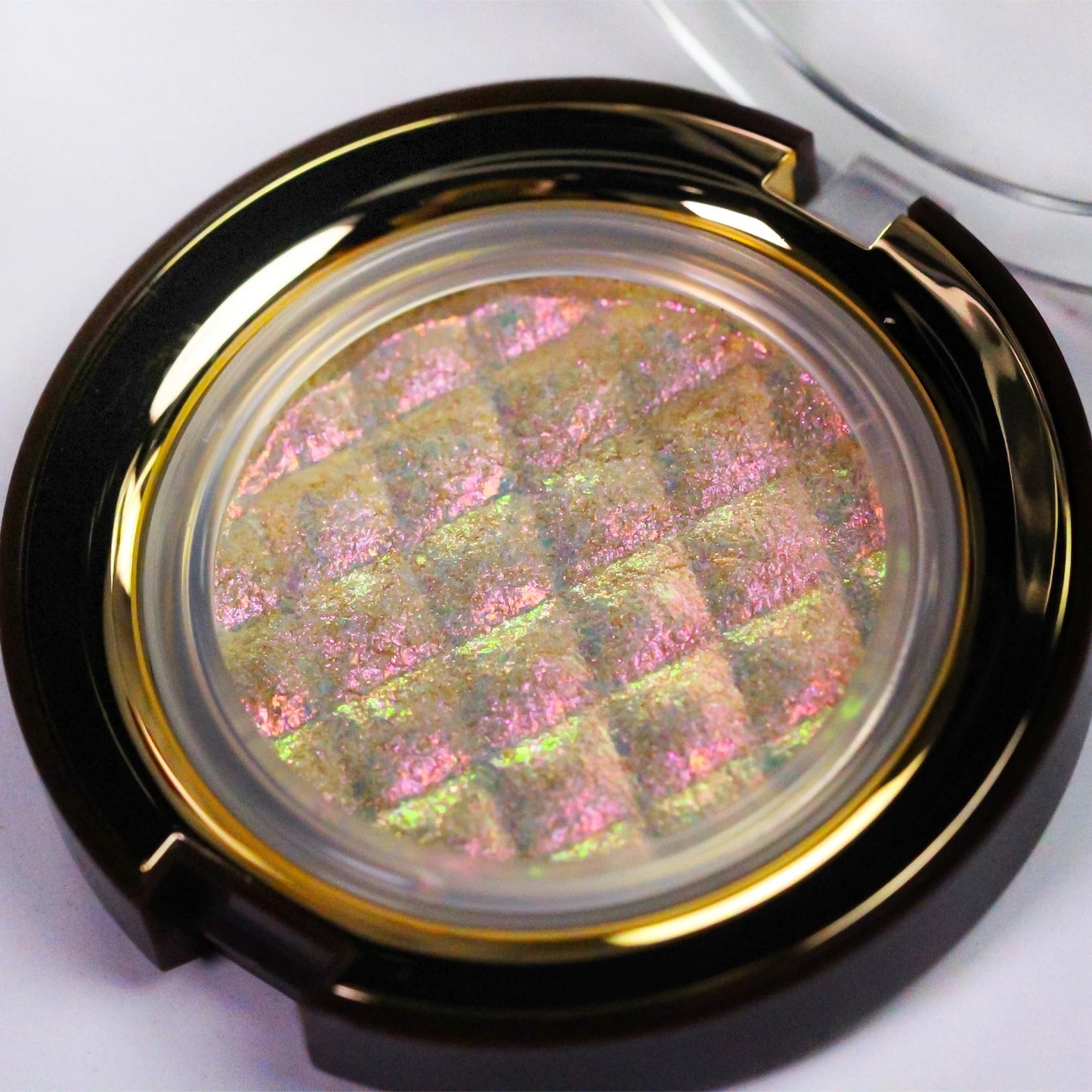 CHARMACY Luxury Duochrome Chameleon Eyeshadow – Long-lasting, Waterproof, Shiny Glitter Highlighter - Lylamor.com
