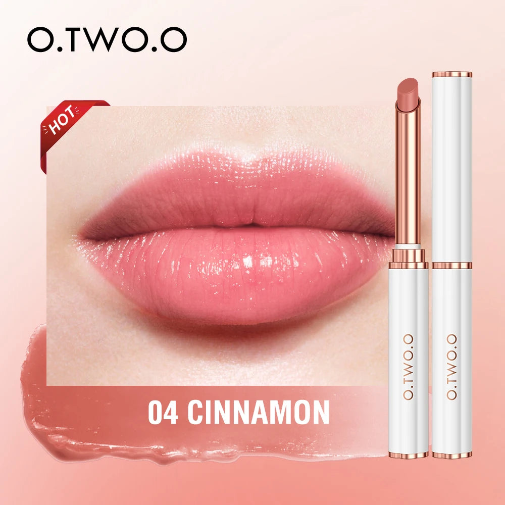O.TWO.O Ever-Changing Lip Plumper – Color Morphing, Long Lasting, Moisturizing Lip Balm with Natural Beeswax - Lylamor.com