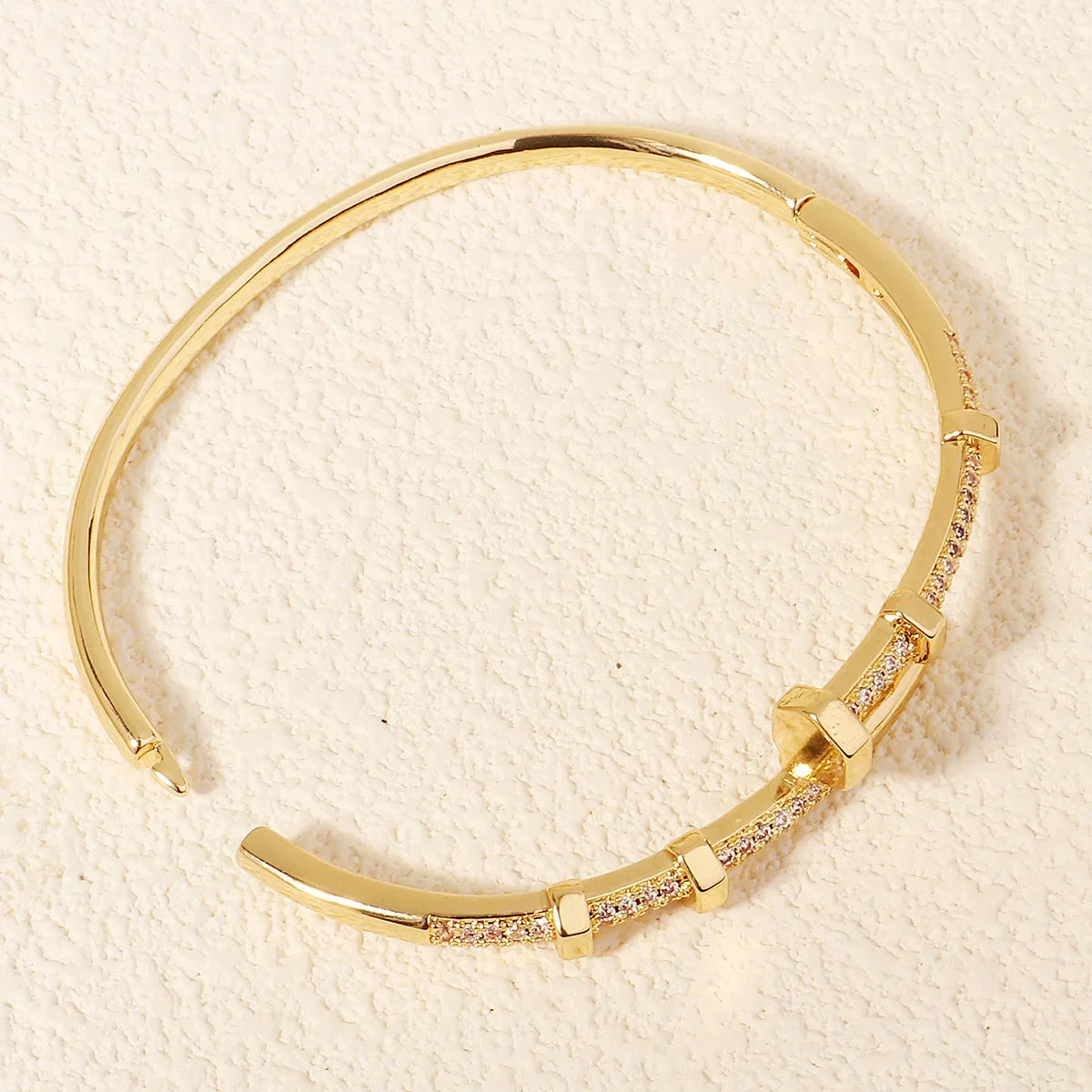 Zircon Nail Bracelet – Trendy Screw Bangle for Women (Everyday & Party Wear)