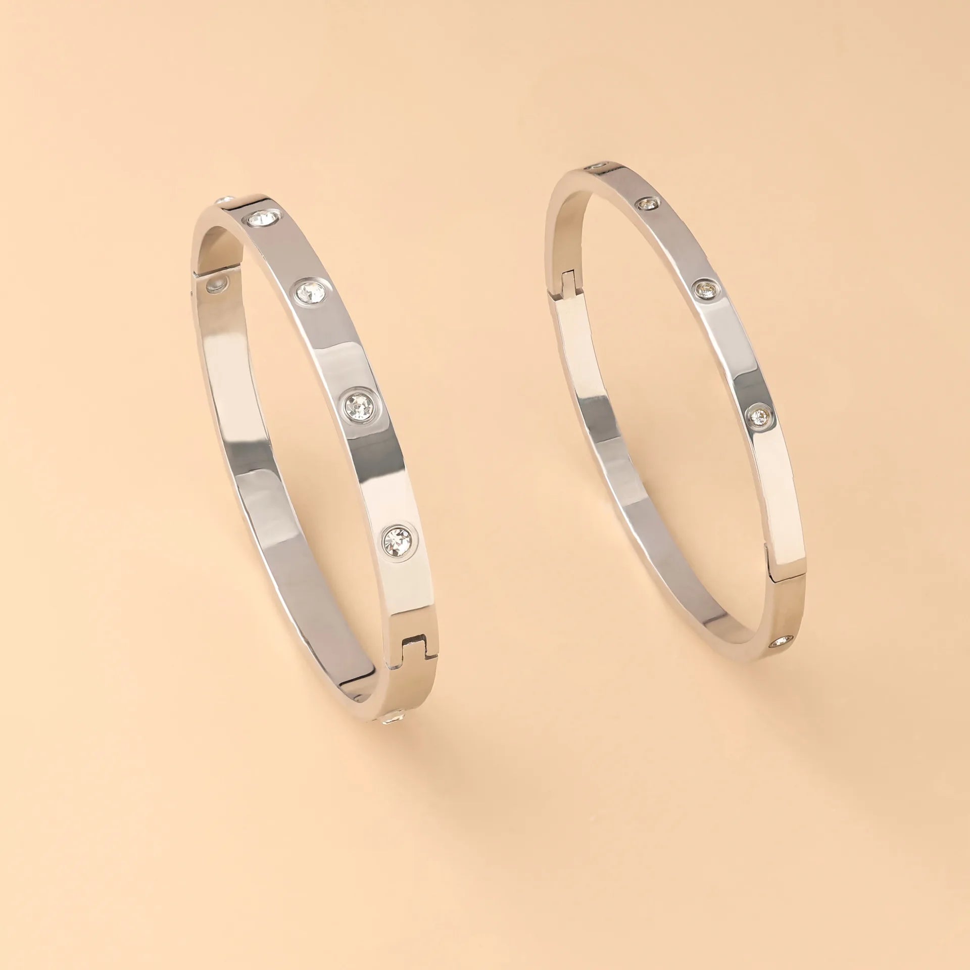 Classic 18K Stainless Steel Diamond Oval Bracelet - Timeless High-End Everyday Jewelry - Lylamor.com