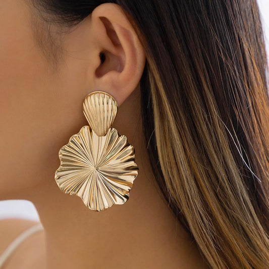 Lotus Leaf Drop Earrings | Trendy Geometric Gold Pendant Earrings for Women - Lylamor.com