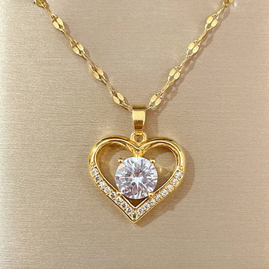 Golden Heart & Lips Pendant Necklace - Stainless Steel Fashion Jewelry for Women - Lylamor.com